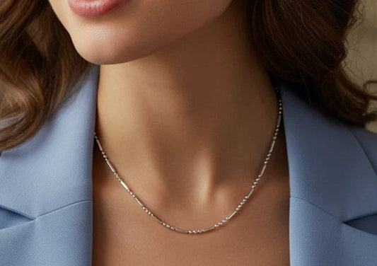 Minimalist Silver Jewellery Styling Tips: Elegant Looks With Simple Pieces