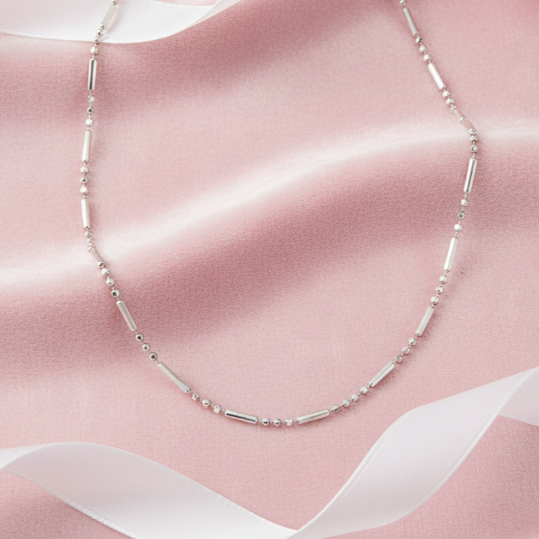 The Minimalist Link Necklace