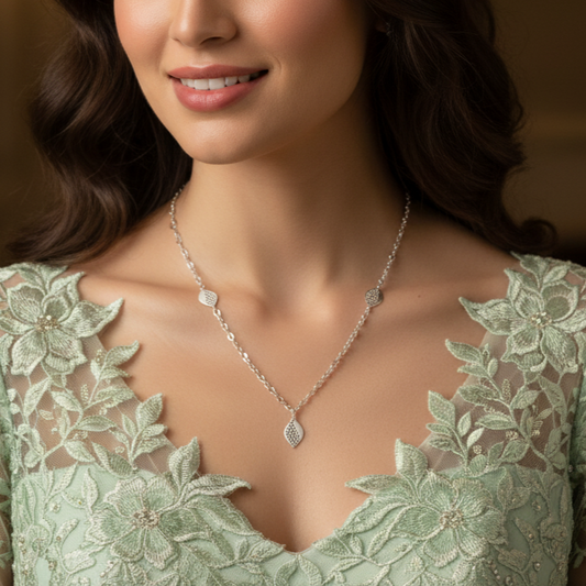 The Serene Leaf Chain